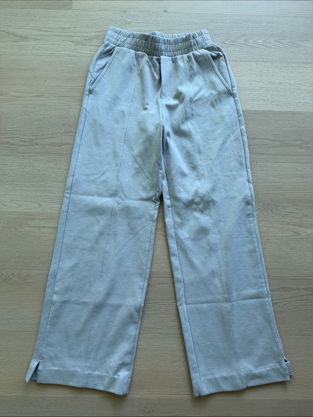 NWOT Old Navy Relaxed Wide-Leg Pants in Light Gray Size XS